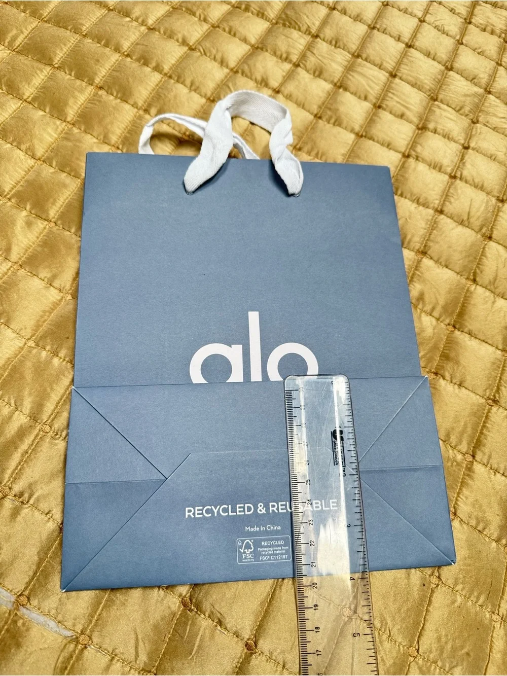 Alo Shopping Bag Gift Bag